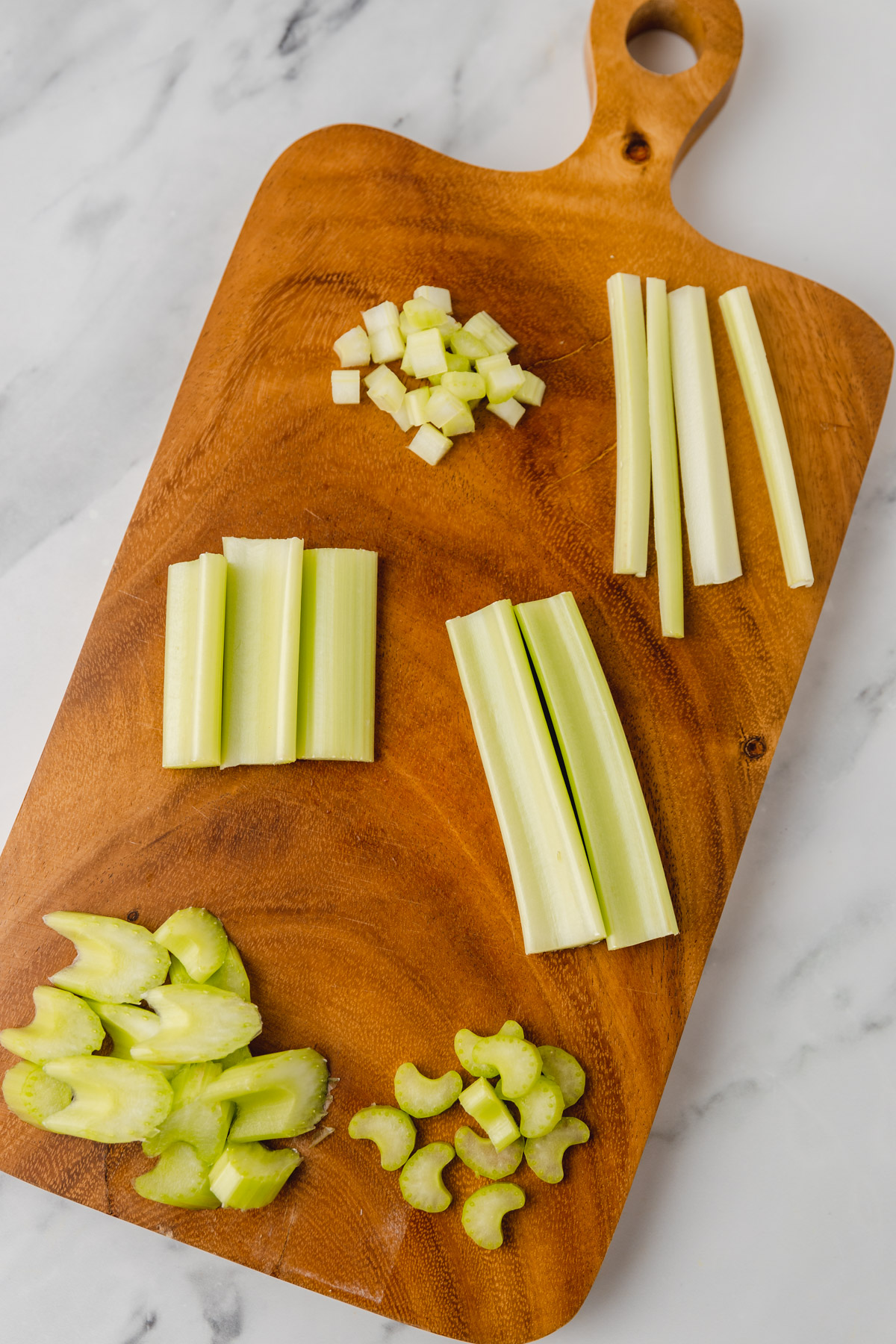 how-to-cut-celery-yourcookingbuddy